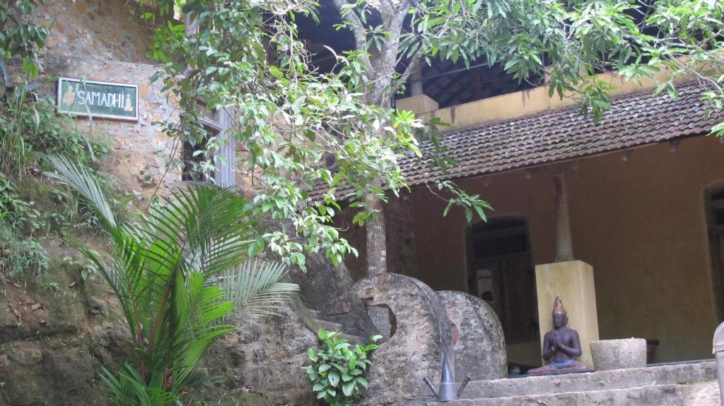 The Kandy Samadhicentre Narampanawa Exterior photo